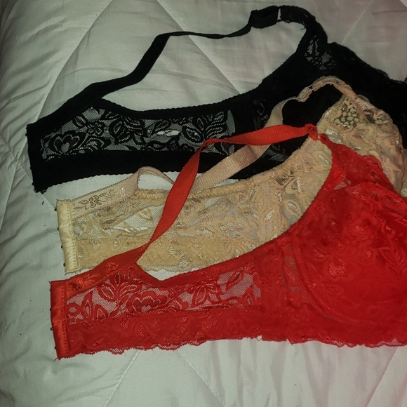 Lace Bras - Picture 2 of 5